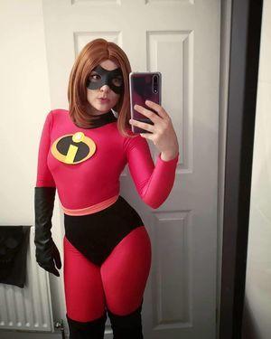 Mrs incredible cosplay