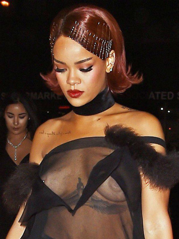Rihanna boob pictures