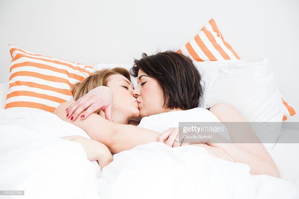 best of Lesbian kissing 1 gallery