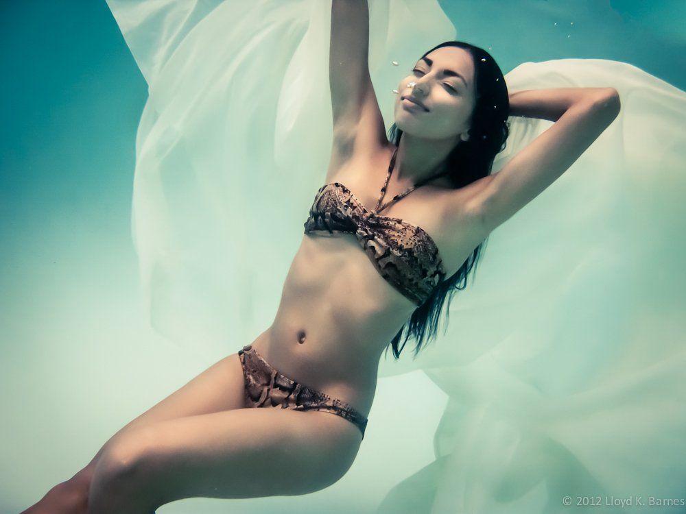 Underwater glamor erotic