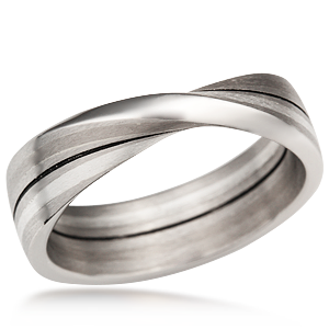 Mobius strip ring